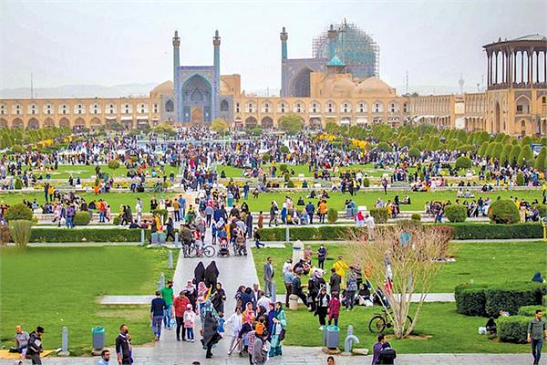 گزارش سایت قرقیز از مصوبه دولت ایران درباره لغو رواید کشورهای آسیای مرکزی و افزایش آمار گردشگران