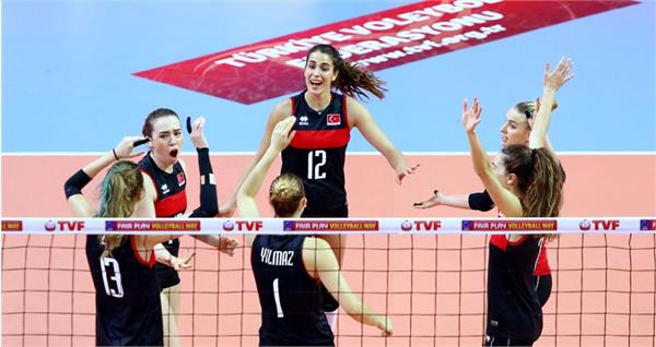 تیم ملی والیبال زنان ترکیه باقهرمانی در لیگ ملت‌های اروپا، به المپیک 2024 راه یافت