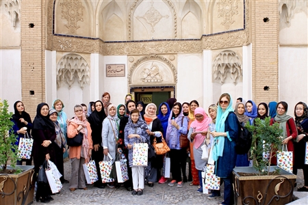 Female Diplomats' One-Day Tour to Kashan