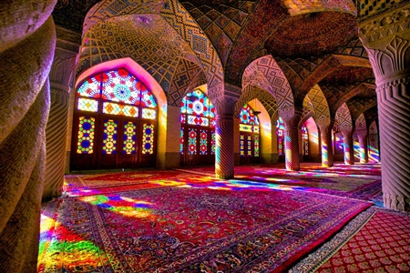 American Journal Recommends Visiting Iran's 'Pink Mosque'