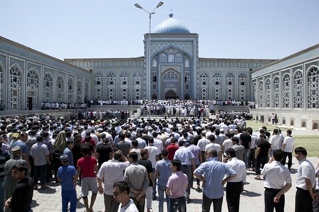 Tajik People Share Iftar Meals