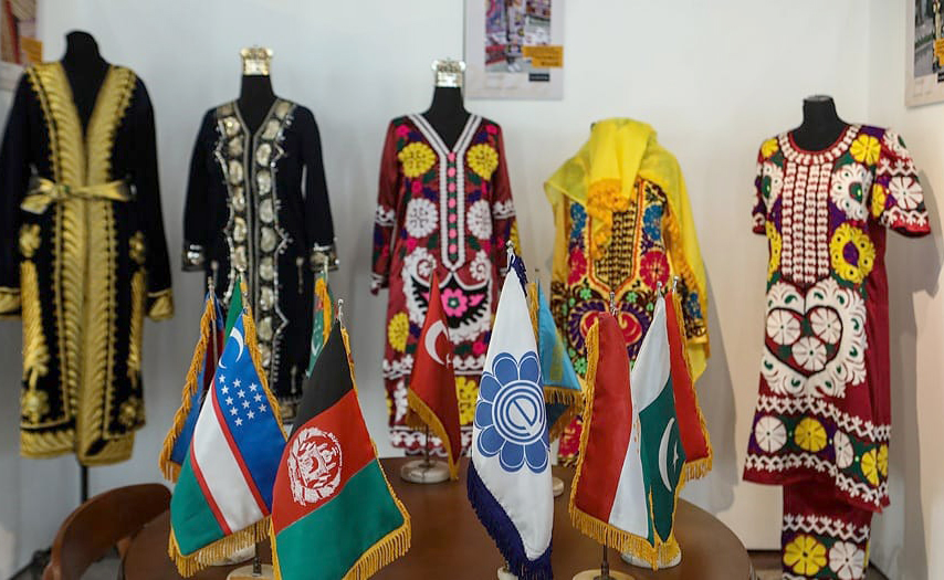 Traditional Clothing of the Islamic World exhibition