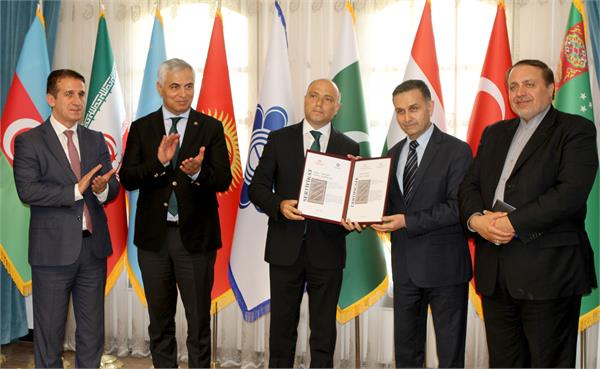 بازدید وزیر فرهنگ جمهوری آذربایجان از موسسه فرهنگی اکو