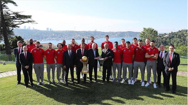 دیدار اردوغان با مدیران و ورزشکاران آنادولو افس