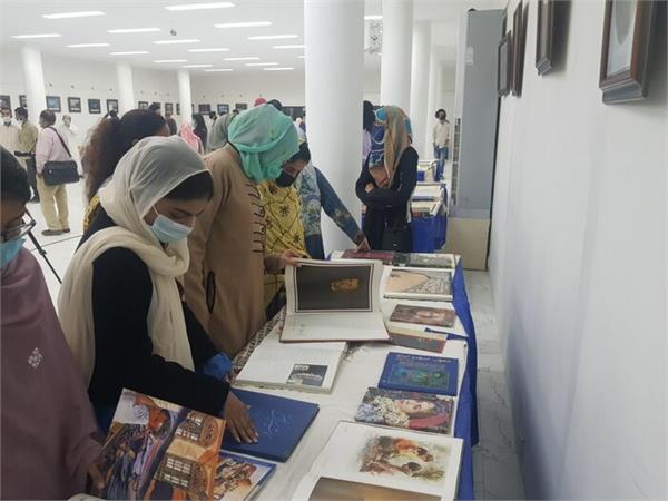 Iran Culture Exhibition Opened in Karachi