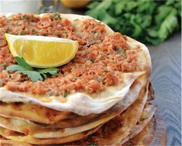 لاه ماجون؛ پیتزایی جذاب از ترکیه