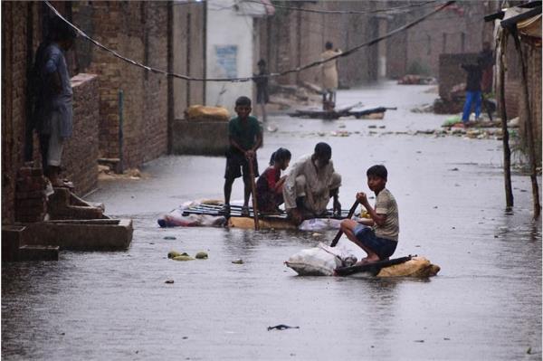 تعداد تلفات در پاکستان در اثر سیل به 1030 رسید