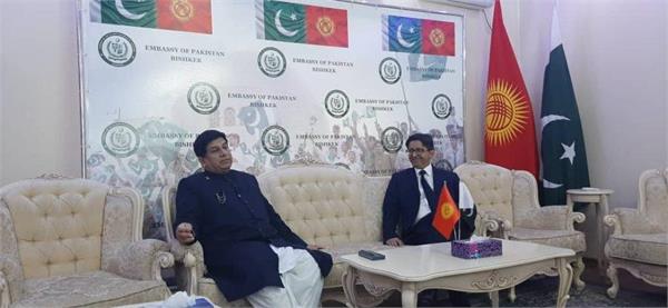قدردانی رئیس مؤسسه فرهنگی اکو از همکاری ویژه سفارت پاکستان در بیشکک