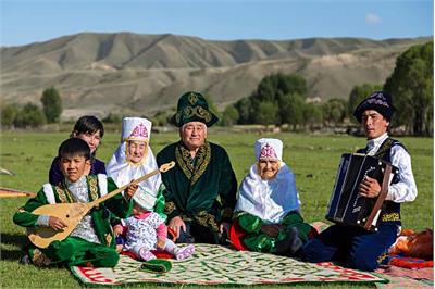 نقش و جایگاه اجتماعی و اقتصادی زنان در قزاقستان و کشورهای عضو سازمان اکو