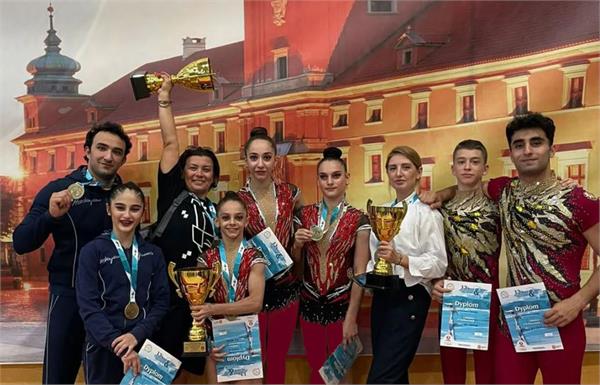 تیم ملی آکروباتیک جمهوری آذربایجان قهرمان مسابقات ژیمناستیک جهان شد