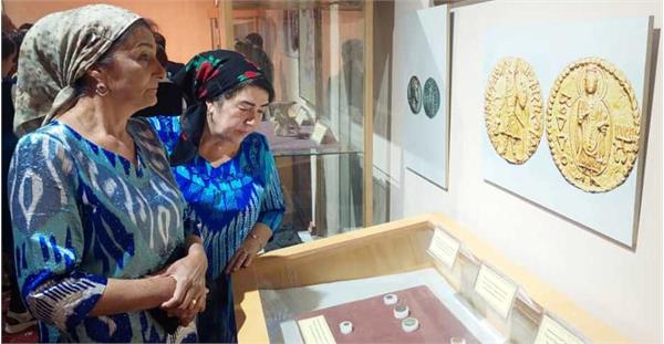 "تاجیکستان - سرزمین رودهای طلایی". نمایشگاه سیار امروز در پنجیکنت افتتاح شد