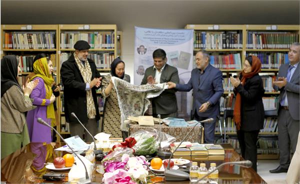 نشست بین‌المللی «نظم دل با نظامی» و آئین رونمایی از کتاب‌های «لیلی و مجنون»