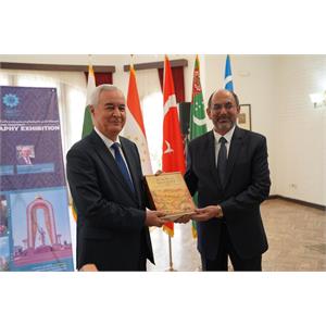 نمایشگاه عکس «تاجیکستان در مسیر رشد و شکوفایی» 1