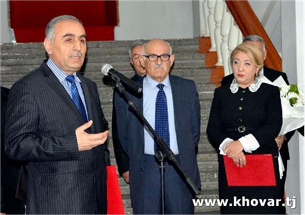 برگزاری نمایشگاه نقاش تاجیک در دانشکده هنر تاجیکستان