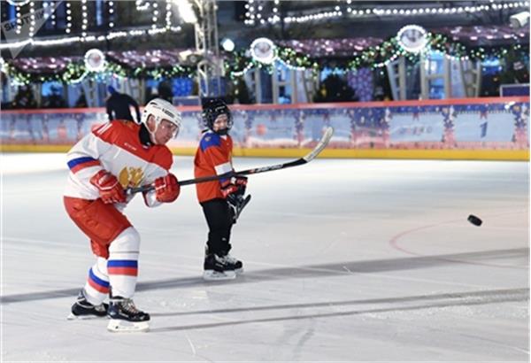 همراهی رئیس جمهور روسیه با "درخت کریسمس آرزوها"