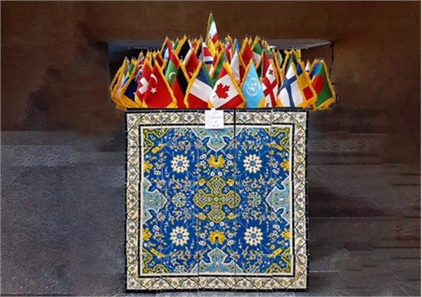 اهدای کاشی‌های صلح به سفارتخانه‌های پایتخت