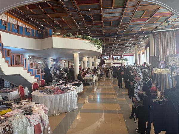 اکو؛ جلوه‌گر فرهنگ منطقه در بازارچه خیریه دیپلماتیک تهران