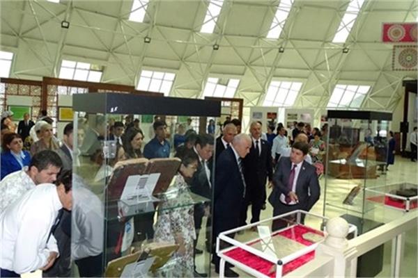 در شهر دوشنبه، نمایشگاه «آثار مولانا جلال الدین بلخی» افتتاح شد