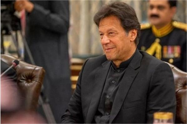 تاکید عمران خان بر کیفیت آموزش و تحصیل در پاکستان