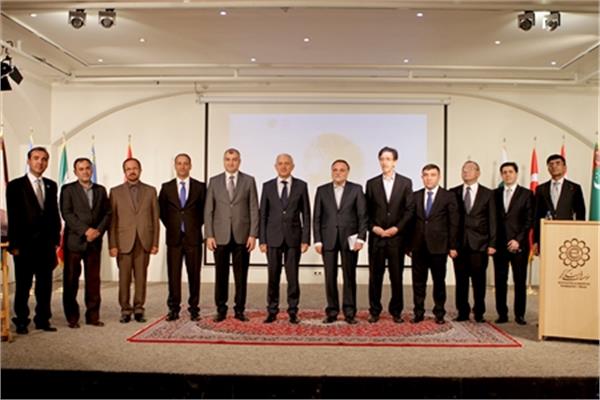 سفارت تاجیکستان با همکاری موسسه فرهنگی اکو بزرگداشت استاد میرزا تورسون‌زاده را برگزار کرد