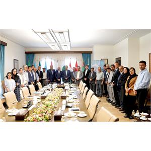 نشست مشورتی «گردآوری، ویرایش و انتشار نسخه‌های خطی میر سید علی همدانی»