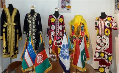 حضور موسسه فرهنگی اکو در  نمایشگاه پوشاک سنتی کشورهای اسلامی