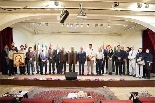 نشست بین‌المللی «سیمای اندیشه آبای در آئینه اکو» برگزار شد