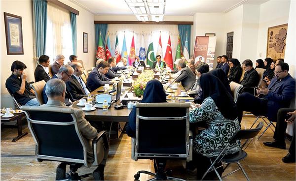 آیین بزرگداشت مختومقلی فراغی در مؤسسه فرهنگی اکو برگزار شد