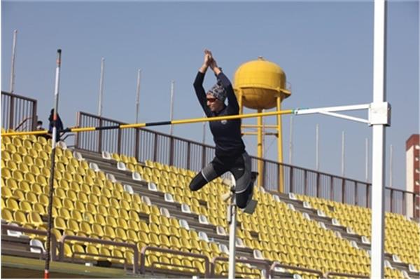 پرواز 4 متری دختر ایرانی برای ثبت در تاریخ