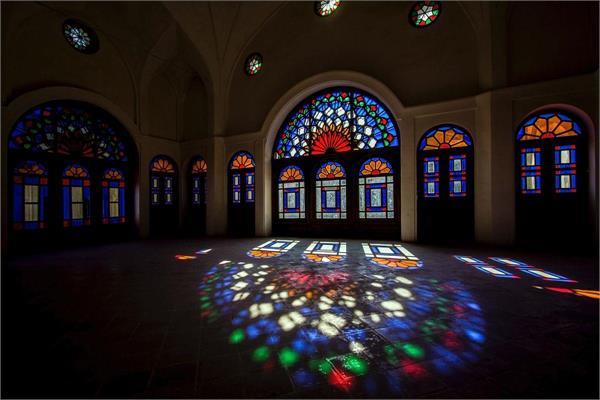 هنر ویترای یا نقاشی روی شیشه در ایران و کشورهای عضو اکو