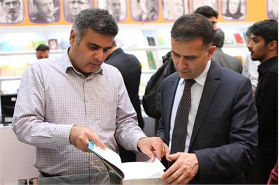 بازدید رئیس مؤسسه فرهنگی اکو از سی و چهارمین نمایشگاه بین‌‌المللی کتاب تهران