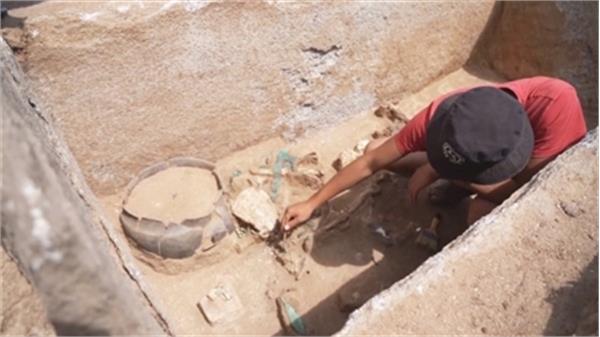 کشف آثار باستانی ۳۵۰۰ ساله در قره غند