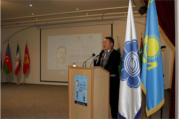 نشست بین‌المللی «میراث آبای، افتخار جهانی قزاقستان» 13
