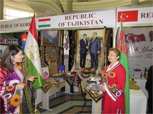 نمایش هنر تاجیکستان در ترکمنستان