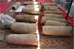 کشف ۲۴ اثر سفالی تاریخی و یک کتیبه سنگی در غزنی