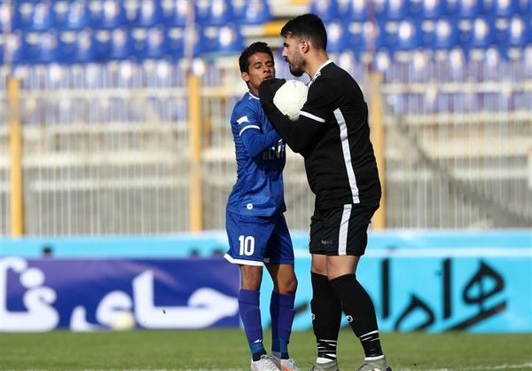 Azerbaijan`s Neftchi Offer for Iranian footballer