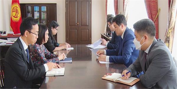 گسترش همکاریهای گردشگری قرقیزستان و ویتنام