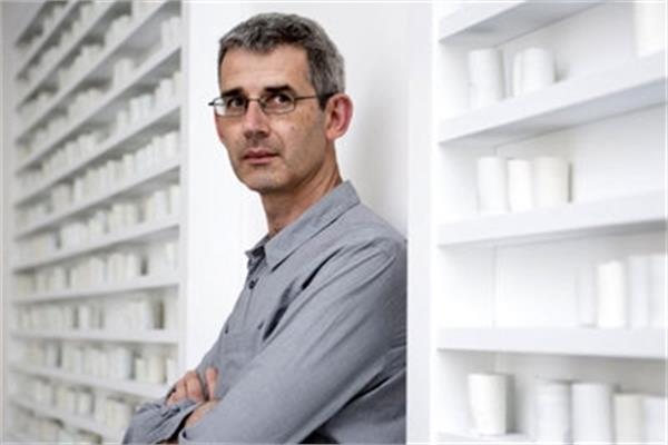 نمایشگاه گلدان های زمستانی Edmund de Waal در لندن