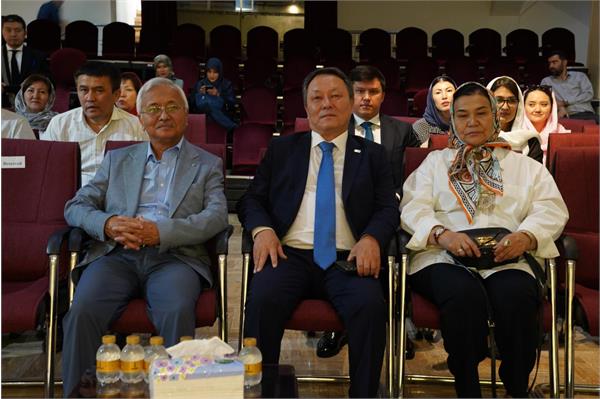حضور سفیر قزاقستان در اکران فیلم این کشور در هفته فیلم اکو