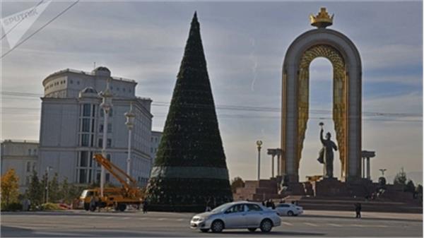 ممنوعیت برگزاری جشن سال نو میلادی در تاجیکستان