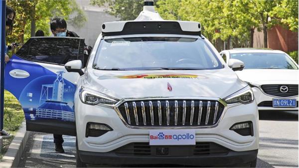 آغاز فعالیت سرویس تاکسی رباتیک در چین