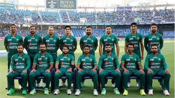 Pakistan cricket team dons black armbands in solidarity with people affected by floods