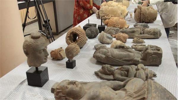 مراسم تسلیم دهی آثار تاریخی به موزیم ملی افغانستان