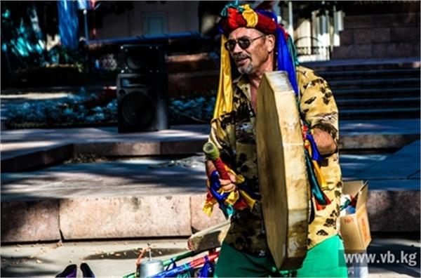 جشنواره تئاترهای خیابانی در پایتخت قرقیزستان برگزار شد