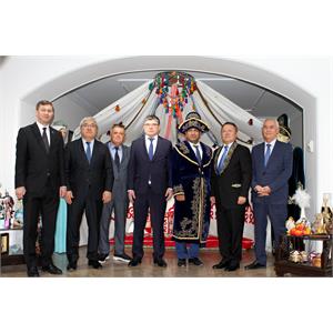 نشست بین‌المللی «میراث آبای، افتخار جهانی قزاقستان» 19