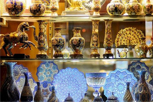 تدوین دستورالعمل نحوه صدور پروانه فعالیت فروشگاه‌های صنایع‌دستی در ایران