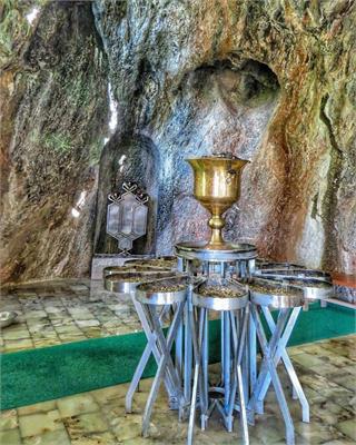 کوه و زیارتگاه چک‌چک (پیر سبز): قلب تپنده اسطوره‌ها در کویر یزد