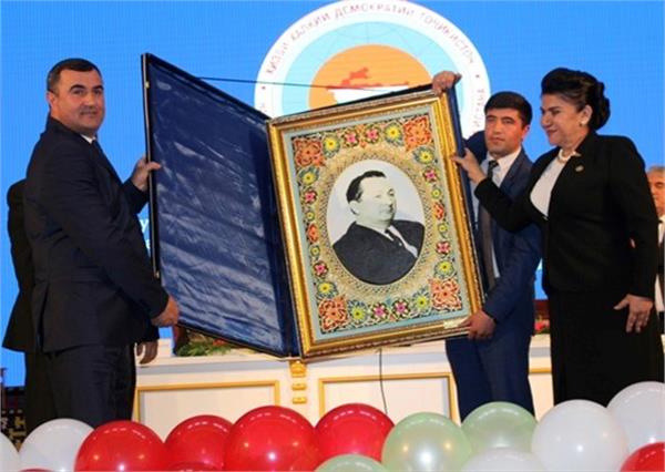 تجلیل 110 سالگی شاعر مردمی تاجیک در بدخشان تاجیکستان