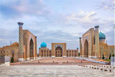 میدان ریگستان سمرقند: کانون علم و تقارن معماری در دوره تیموری